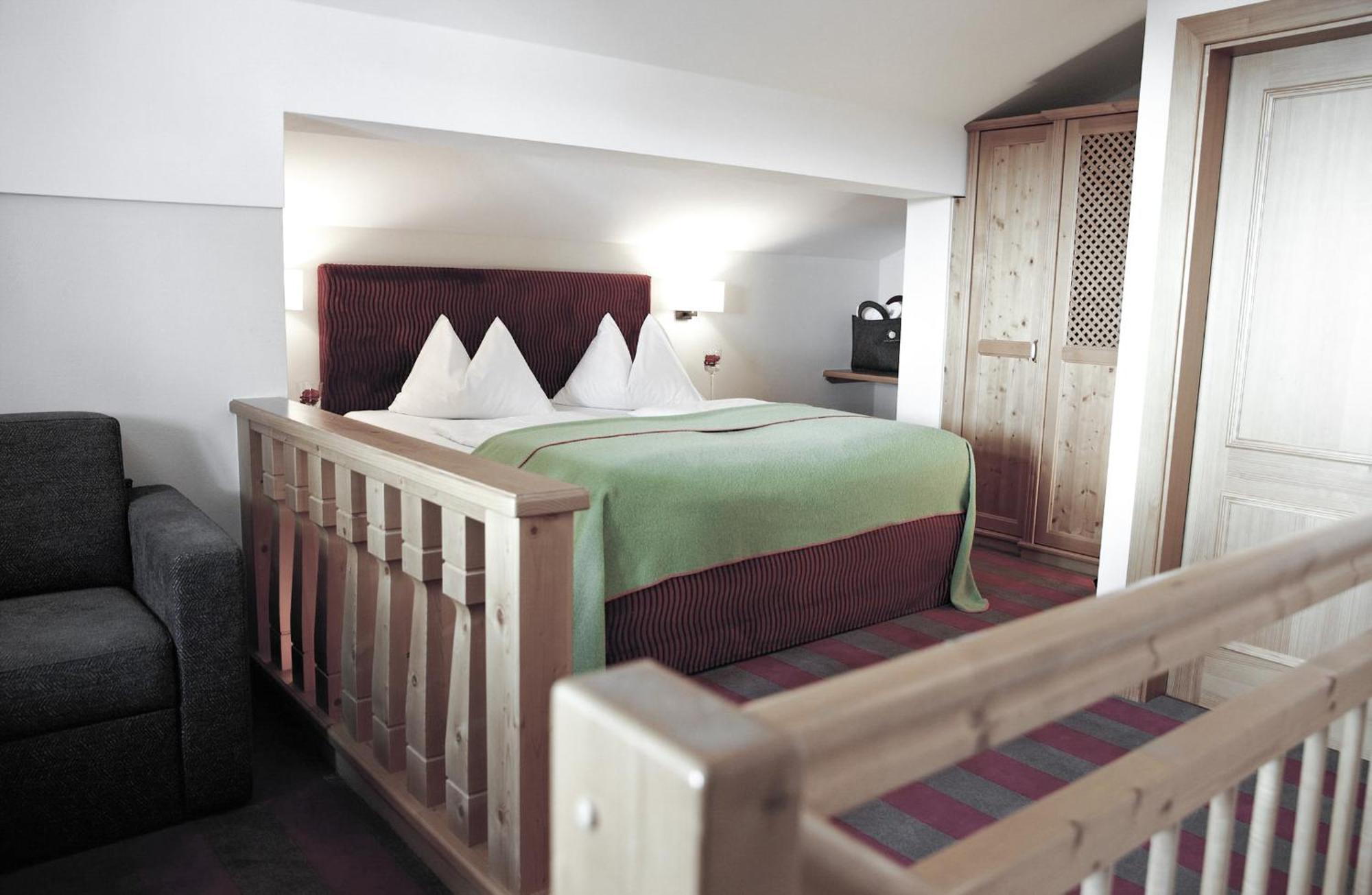 Hotel Rigele Royal Superior Обертауерн Екстериор снимка