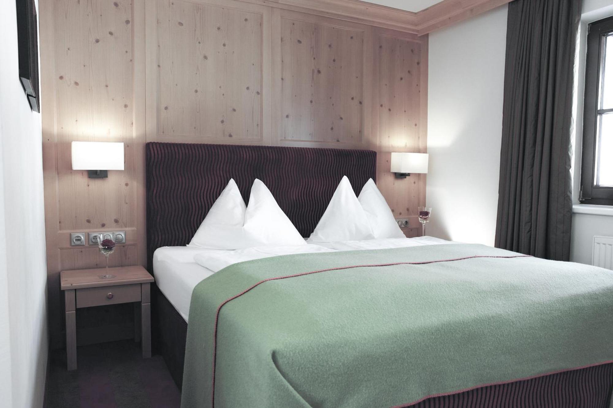 Hotel Rigele Royal Superior Обертауерн Екстериор снимка